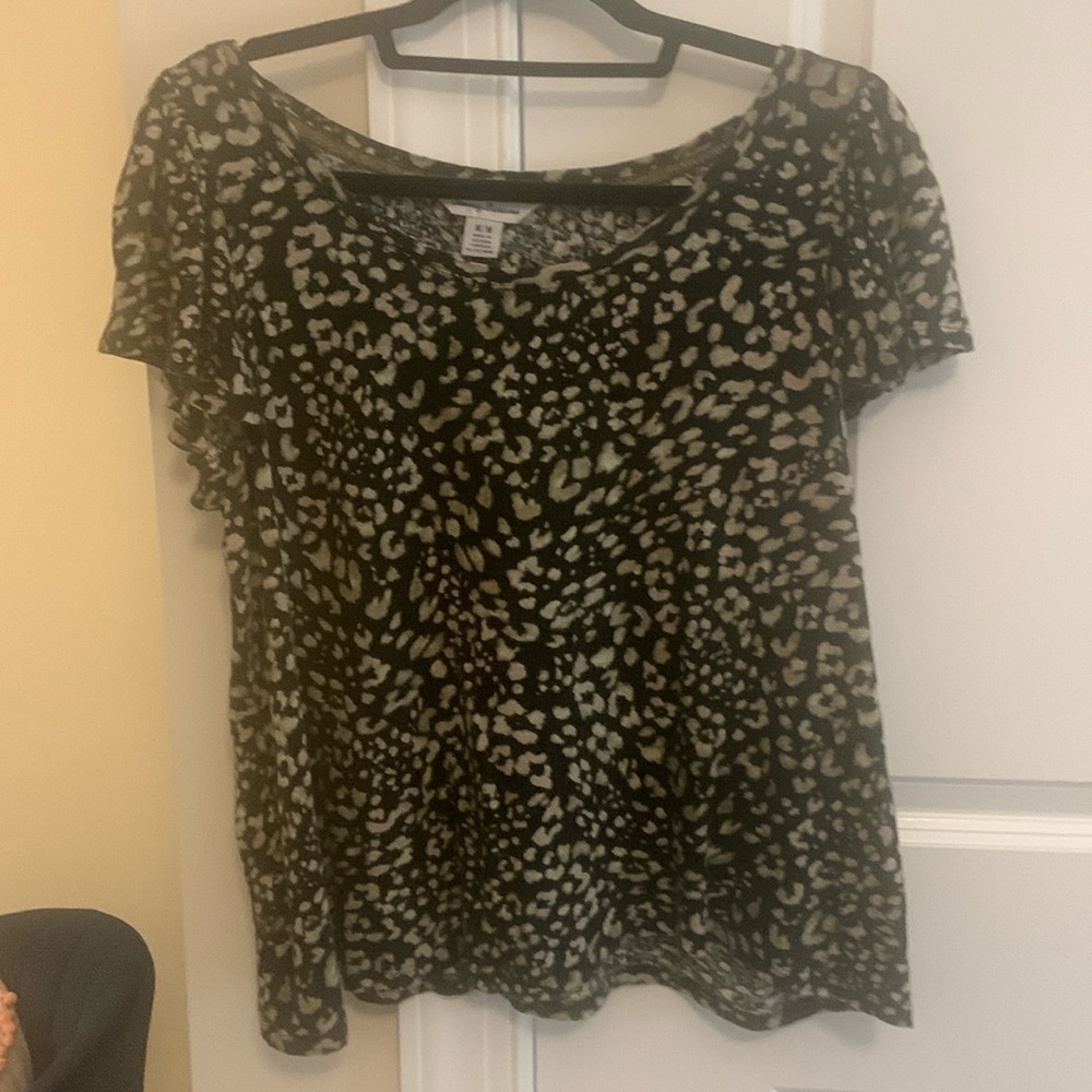 NWOT! Tommy Bahama t shirt.